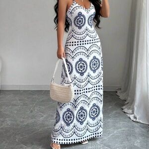 Chic Navy and White Patterned Maxi Dress